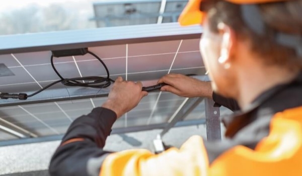 Fixing solar panels