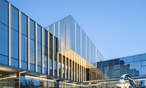 Three-phase isolation transformer for commercial buildings