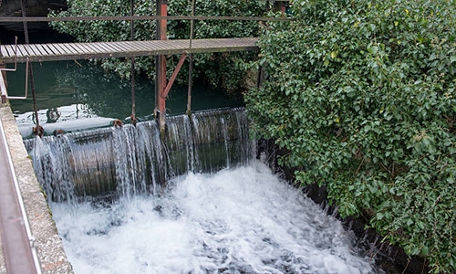 Creek hydro generator